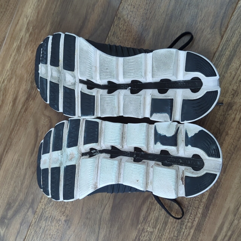 On Running Helion Shoes - Picture 2 of 8
